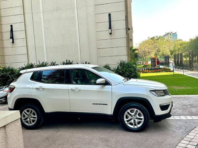 https://images10.gaadi.com/usedcar_image/4593739/original/processed_bf60219ab3151cf88c5a85cedff48809.jpg?imwidth=6401