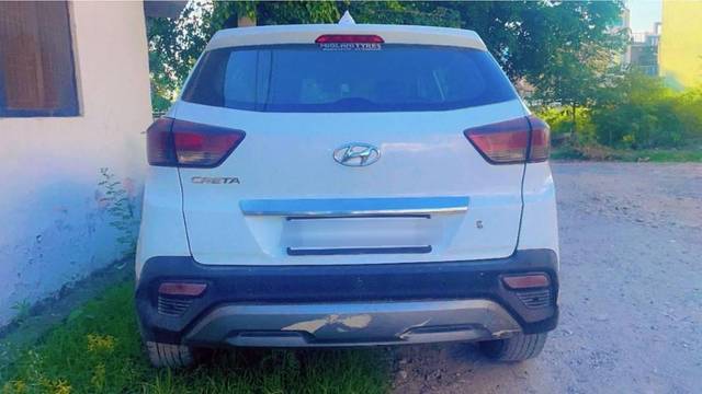 https://images10.gaadi.com/usedcar_image/4593800/original/processed_e63178ab-2526-4507-93c8-bdee664f71de.jpg?imwidth=6400