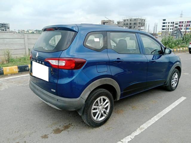https://images10.gaadi.com/usedcar_image/4593802/original/processed_d8d1f489d526232739e26f3e6c75ab4d.jpg?imwidth=6402