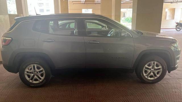 https://images10.gaadi.com/usedcar_image/4593809/original/processed_16d2c386-77e7-4245-b85b-ff971c771afd.jpg?imwidth=6401