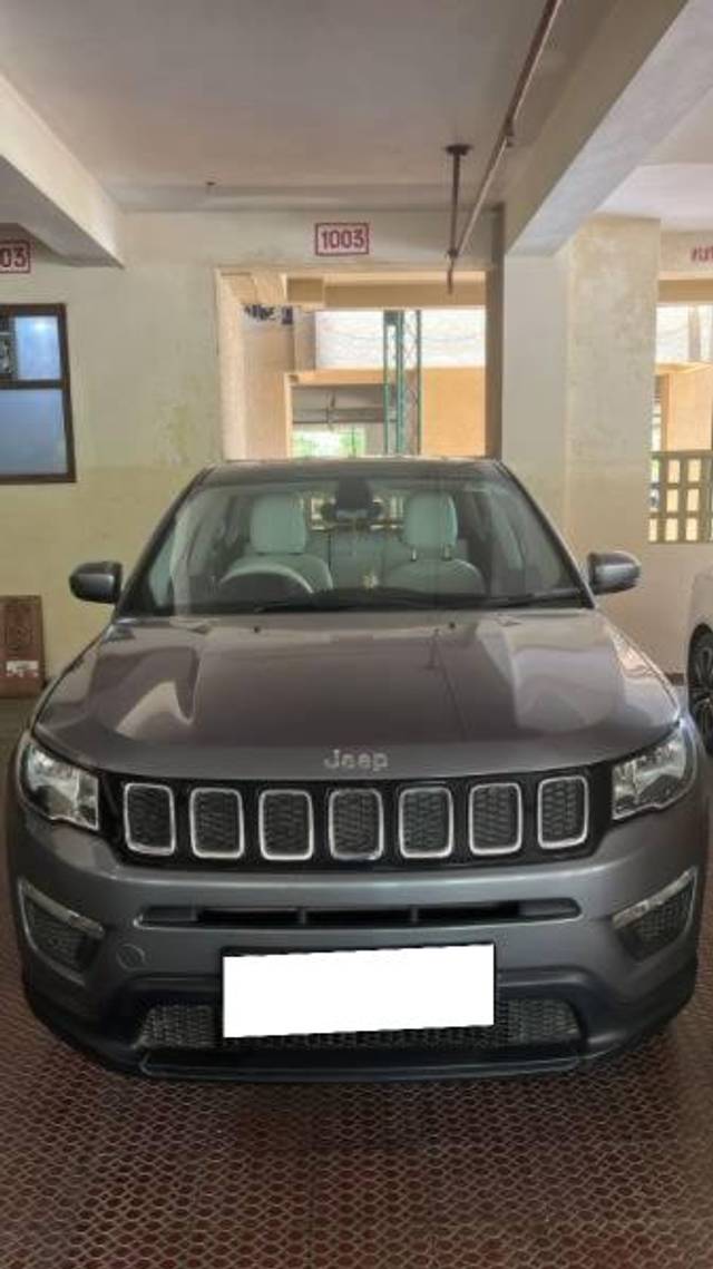 https://images10.gaadi.com/usedcar_image/4593809/original/processed_f9bcacba-ae5a-4a90-a8d8-f200a4b00937.jpg?imwidth=6400