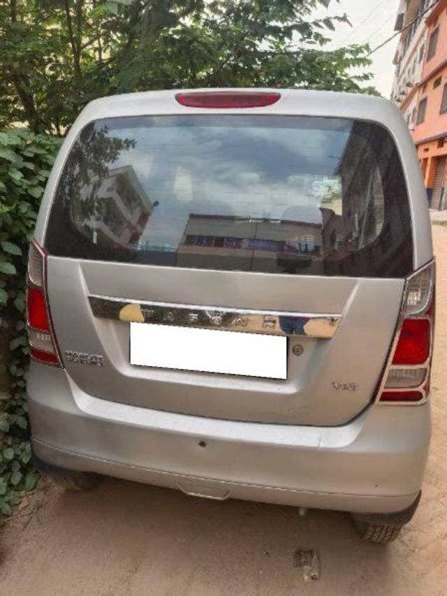 https://images10.gaadi.com/usedcar_image/4593815/original/processed_28e32696-0a1d-405c-bafe-49505a2bc424.jpg?imwidth=6400