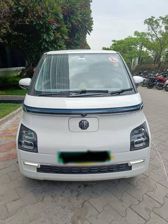 https://images10.gaadi.com/usedcar_image/4593821/original/5b475aa5-a037-4a12-afa3-9fce7a3b2e63.png?imwidth=6400