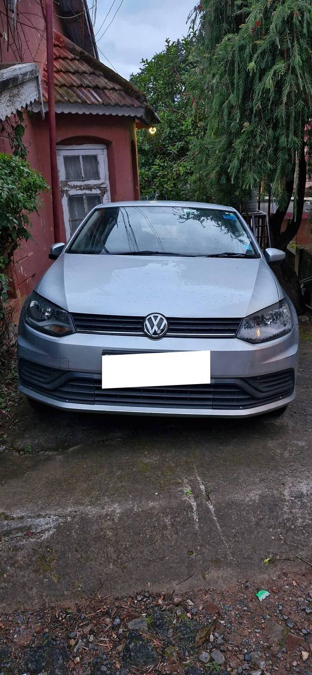 https://images10.gaadi.com/usedcar_image/4593835/original/processed_c9a7eb04-c0a5-4885-8c74-6d45615540dd.jpg?imwidth=6400