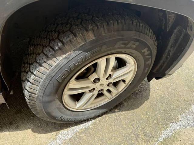 https://images10.gaadi.com/usedcar_image/4593882/original/processed_bdab169c-cee1-41a2-8be4-2f06778f2486.jpeg?imwidth=6402