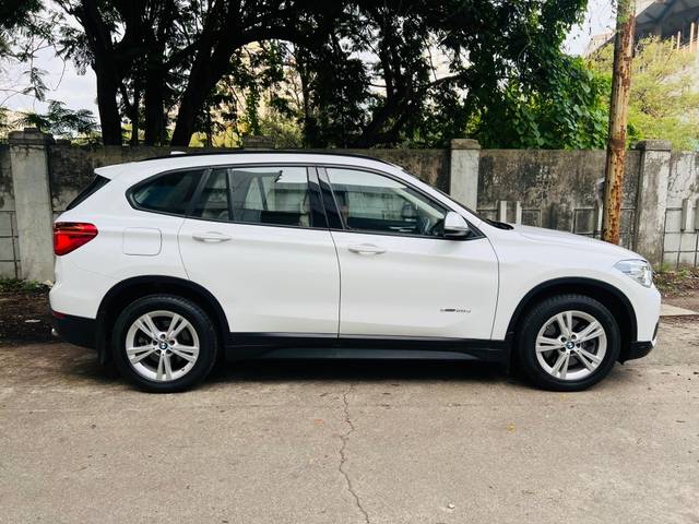 https://images10.gaadi.com/usedcar_image/4593888/original/processed_d4c985cc75887cd29f763db98ff77b8d.jpg?imwidth=6401