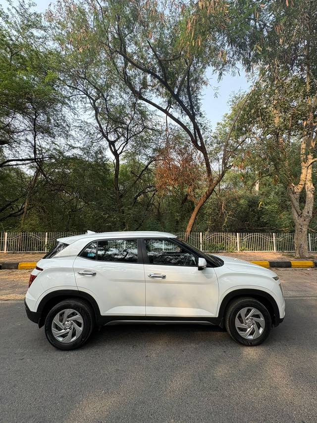 https://images10.gaadi.com/usedcar_image/4593925/original/0319cf238e8d84b6a9cfc4c0dc3e52f4.jpg?imwidth=6401