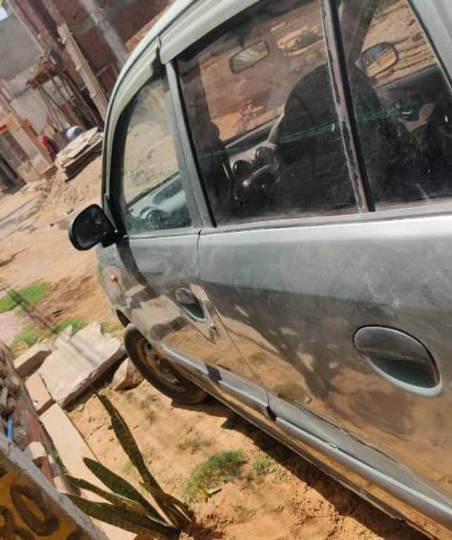 https://images10.gaadi.com/usedcar_image/4593931/original/processed_6acc7b49-194d-409d-aff6-06d28fb0504b.jpg?imwidth=6402