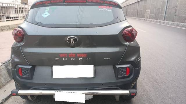 https://images10.gaadi.com/usedcar_image/4593935/original/processed_de2a23f5-b7da-47c4-afad-dd650643da64.jpg?imwidth=6402