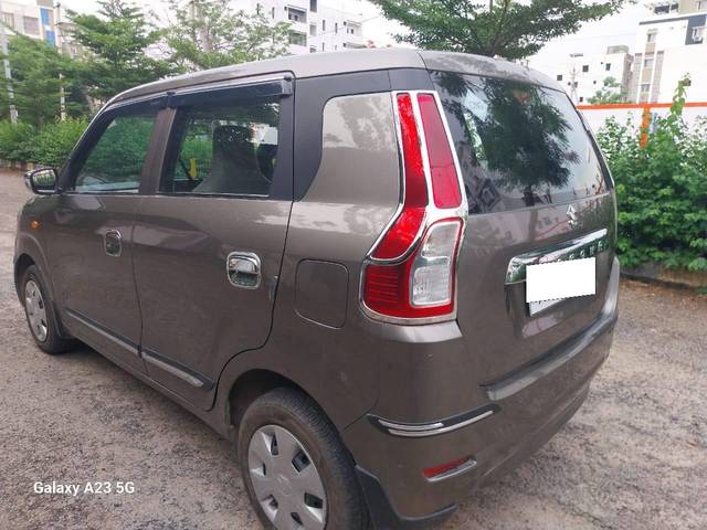 https://images10.gaadi.com/usedcar_image/4593999/original/processed_4d76e803f296a66902b205e5fa2f8cb0.jpg?imwidth=6402