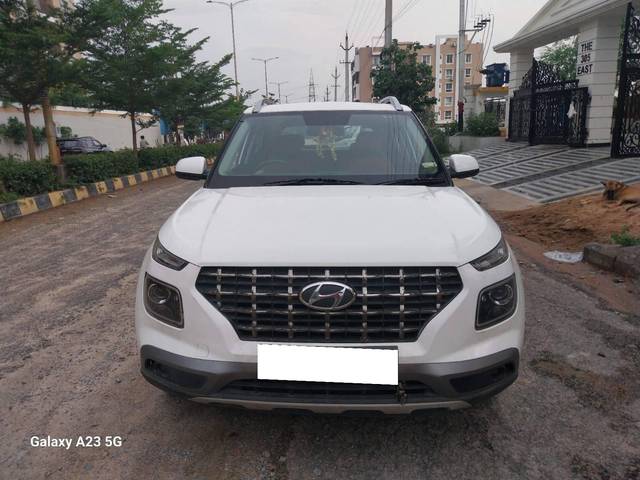 https://images10.gaadi.com/usedcar_image/4594004/original/processed_4a984cbc6b21c12a3ac670523518067b.jpg?imwidth=6400