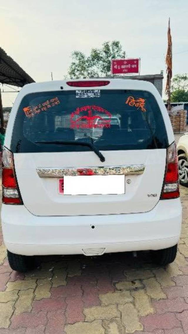 https://images10.gaadi.com/usedcar_image/4594006/original/processed_41b319a8-fdab-43a8-aaff-c077deb69de5.jpeg?imwidth=6402
