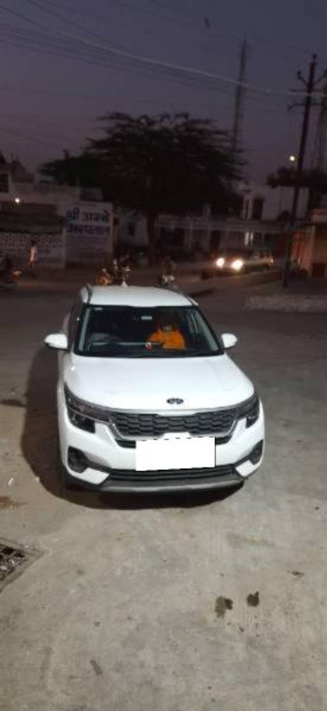 https://images10.gaadi.com/usedcar_image/4594017/original/processed_42e64eec-8e06-4a22-9e6a-6e013f83b992.jpg?imwidth=6401
