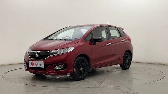 https://images10.gaadi.com/usedcar_image/4594074/original/76fd43ebdaf9617f6b572031a7501c3e.JPG?imwidth=6400