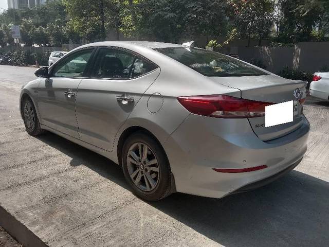 https://images10.gaadi.com/usedcar_image/4594076/original/processed_5fc6814c-e446-4974-bb4b-2a30ff21608a.JPG?imwidth=6402