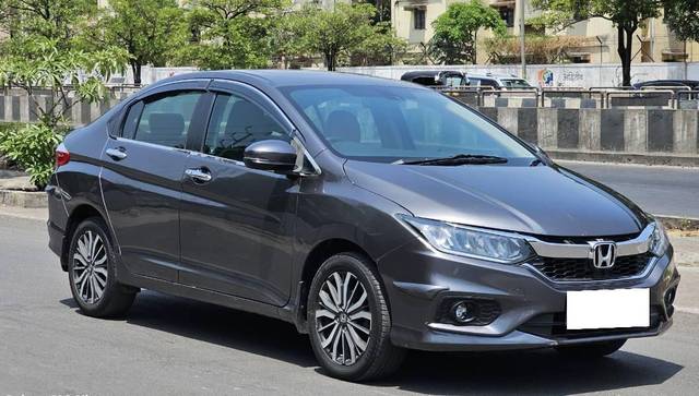 https://images10.gaadi.com/usedcar_image/4594089/original/processed_d64d264a-534d-4a61-b91c-60b1dc616b0f.jpg?imwidth=6400