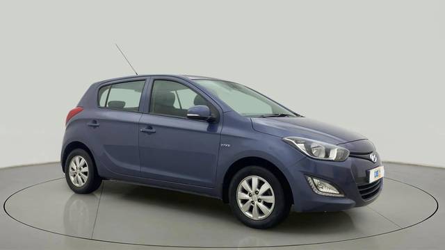 https://images10.gaadi.com/usedcar_image/4594093/original/083025bf7cf8139055881405be6bd990.jpg?imwidth=6400
