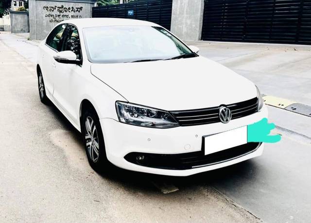 https://images10.gaadi.com/usedcar_image/4594115/original/processed_942fcb12-19fb-486a-a910-c907e658df12.jpg?imwidth=6400