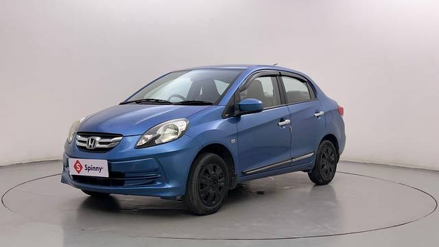 https://images10.gaadi.com/usedcar_image/4594137/original/d11795f45b61597e098414bd9f4b4326.JPG?imwidth=6400