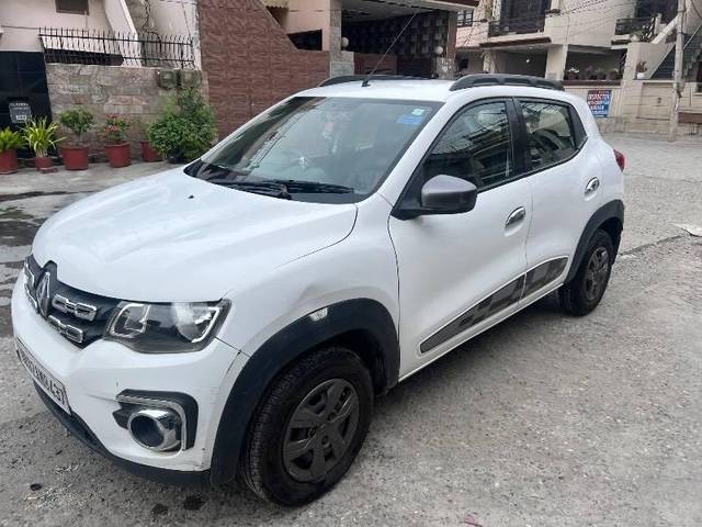 https://images10.gaadi.com/usedcar_image/4594157/original/processed_ade78499-4f9c-4141-b599-2912d20cfb79.jpeg?imwidth=6400