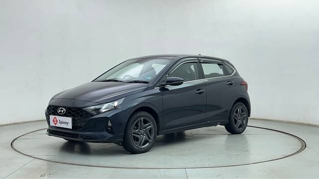 https://images10.gaadi.com/usedcar_image/4594186/original/3807739ca5d0b6cb9b298674a3c2fc52.JPG?imwidth=6400