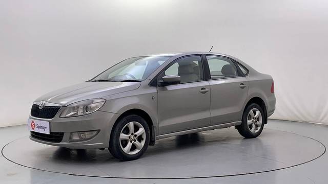 https://images10.gaadi.com/usedcar_image/4594191/original/b8430820f0714d457b9760be2d54403d.JPG?imwidth=6400