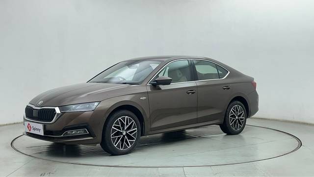 https://images10.gaadi.com/usedcar_image/4594196/original/fdb47aa68c7a30c75c988742ca5bcb98.JPG?imwidth=6400