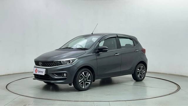 https://images10.gaadi.com/usedcar_image/4594230/original/490b225a871a96efaed51751373c1509.JPG?imwidth=6400