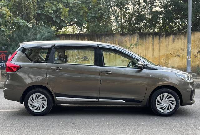 https://images10.gaadi.com/usedcar_image/4594237/original/processed_8126cdc1c7de0394588a9c266dc224ee.jpg?imwidth=6401