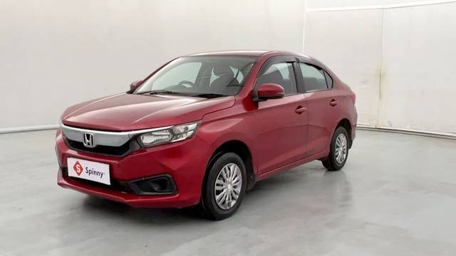https://images10.gaadi.com/usedcar_image/4594298/original/69f68b856611f7be38afc44642cfb4bf.JPG?imwidth=6400