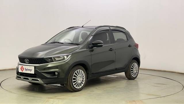 https://images10.gaadi.com/usedcar_image/4594323/original/e36079f4c794aa3b1bc223c7667b6847.JPG?imwidth=6400