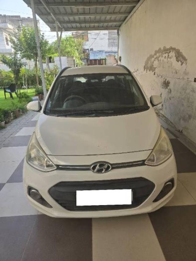 https://images10.gaadi.com/usedcar_image/4594328/original/processed_a1c72b7f-b5e0-4454-b44a-0616b3b9c055.jpg?imwidth=6400