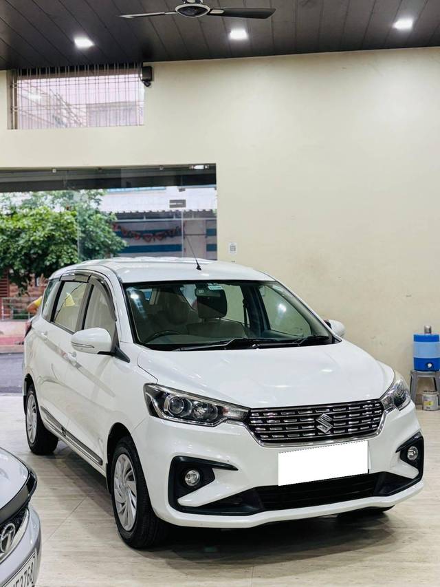 https://images10.gaadi.com/usedcar_image/4594336/original/processed_4f72442053604bf56c3b3b6b0af1bf81.jpg?imwidth=6400