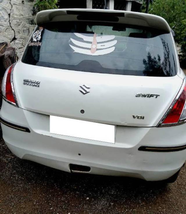 https://images10.gaadi.com/usedcar_image/4594399/original/processed_ccc3377e-41e9-4e68-ab8e-167de8af1a53.jpg?imwidth=6402