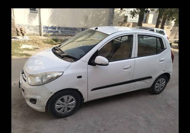 https://images10.gaadi.com/usedcar_image/4594412/original/processed_ba424602-a40c-44f3-9a64-df9ca7e25f86.jpeg?imwidth=6402