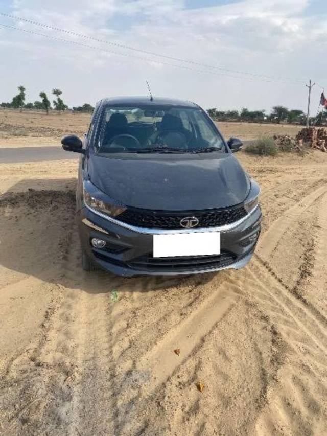 https://images10.gaadi.com/usedcar_image/4594415/original/processed_13e2a5bf-7eb2-4679-a39c-38311370180c.jpeg?imwidth=6402