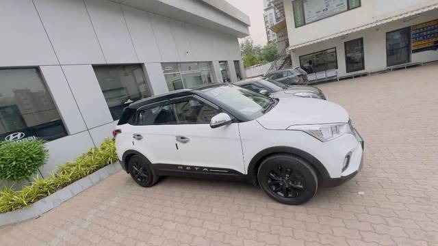 https://images10.gaadi.com/usedcar_image/4594418/original/processed_ced60965-17a1-4453-a7e1-220f527f5267.jpeg?imwidth=6400