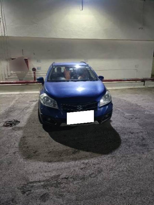 https://images10.gaadi.com/usedcar_image/4594448/original/processed_275d8e6c-500d-4019-a18b-f480641e39f1.jpg?imwidth=6402