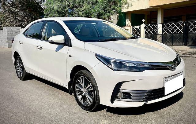 https://images10.gaadi.com/usedcar_image/4594449/original/processed_a00252b28cf3c1e28926ee0ca1487d81.jpg?imwidth=6400