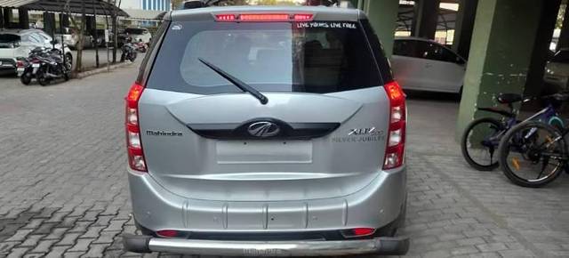 https://images10.gaadi.com/usedcar_image/4594458/original/processed_90c8a04a-1ecf-430f-8cff-03b337c27202.jpg?imwidth=6401