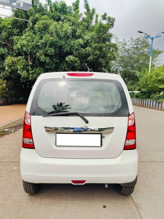 https://images10.gaadi.com/usedcar_image/4594478/original/processed_0523b34febad5f592dc154dfd6424042.jpg?imwidth=6401