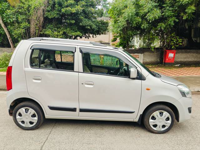 https://images10.gaadi.com/usedcar_image/4594479/original/bd4f0a453d147ad319f6b2d37a6113f2.jpg?imwidth=6401