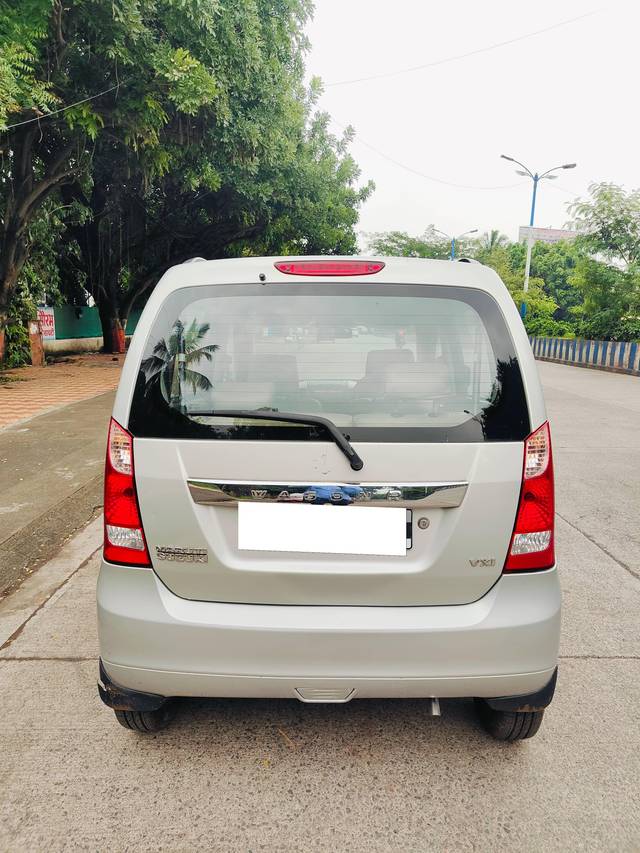https://images10.gaadi.com/usedcar_image/4594479/original/processed_641fecfa1f0769e007ff66451301ae23.jpg?imwidth=6402