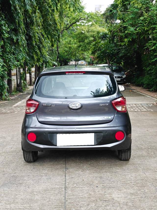 https://images10.gaadi.com/usedcar_image/4594480/original/processed_de80f7b02dacd159848b9813a5064eb0.jpg?imwidth=6402