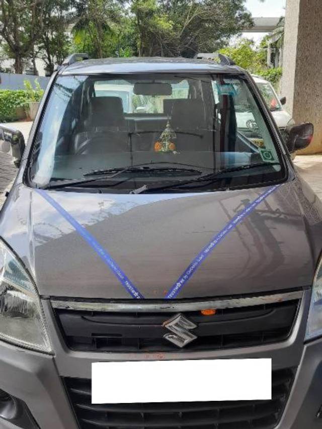 https://images10.gaadi.com/usedcar_image/4594526/original/processed_316aa0a7-2b8b-45ad-a39b-7f9cda063542.jpg?imwidth=6402