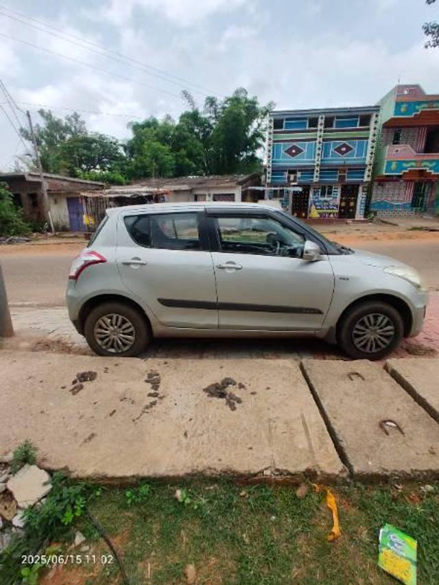 https://images10.gaadi.com/usedcar_image/4594529/original/processed_2827d352-2749-4071-87d6-6c1338abdb74.jpg?imwidth=6402