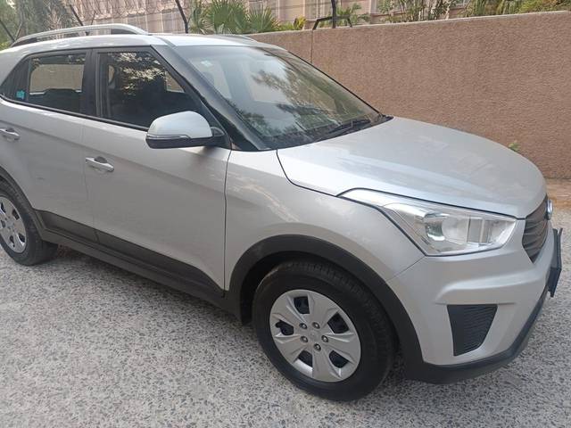https://images10.gaadi.com/usedcar_image/4594537/original/7502d6a581139fa9e5c6c31a9359127d.jpg?imwidth=6402