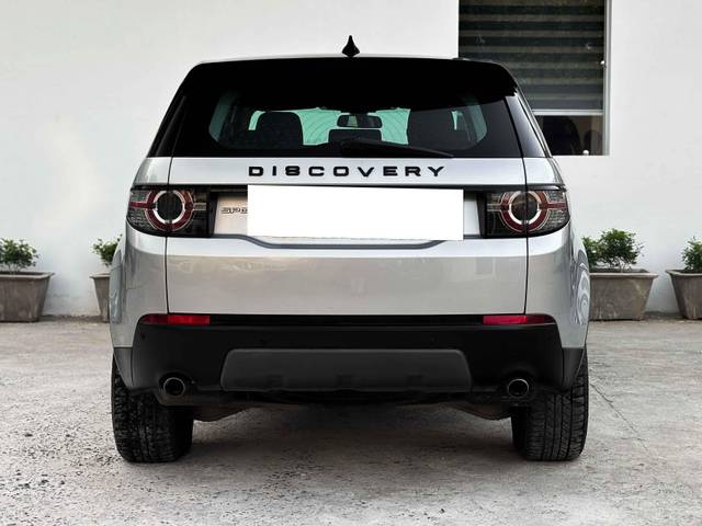https://images10.gaadi.com/usedcar_image/4594556/original/processed_74efd3d2fdb89567f61471ca0bae2604.jpg?imwidth=6402