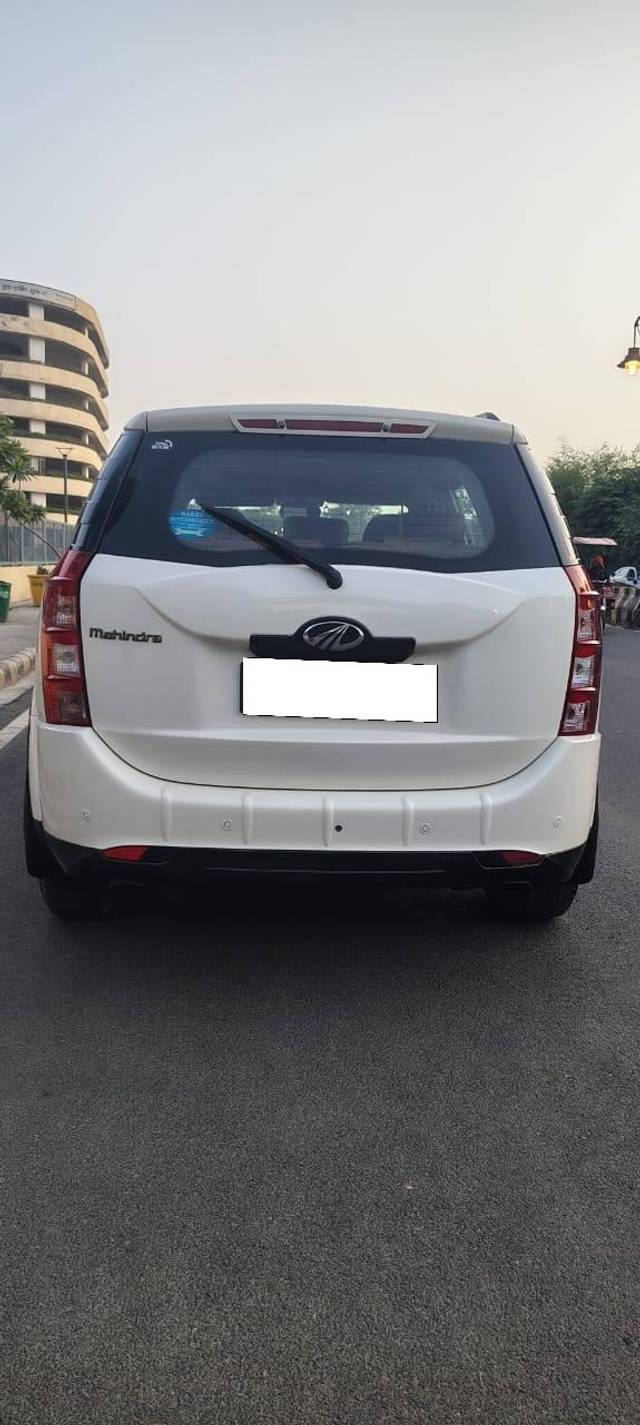 https://images10.gaadi.com/usedcar_image/4594580/original/processed_8a2fbf02e298460a416e50f4bd4e194a.jpg?imwidth=6402