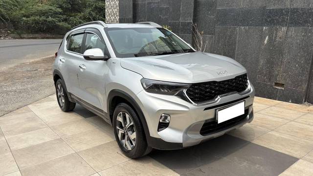 https://images10.gaadi.com/usedcar_image/4594587/original/processed_168b9a0165df55e4a5ab620382e27a9e.jpg?imwidth=6400